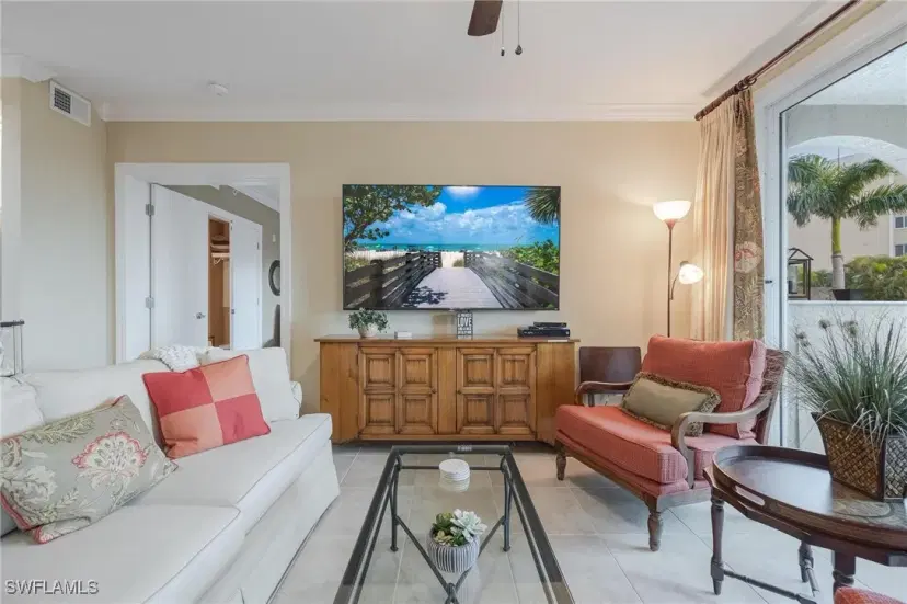 Picture of 2825 Palm Beach Blvd 214, Fort Myers FL 33916