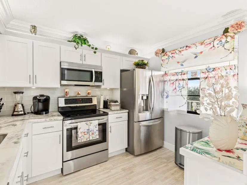 Picture of 6073 Balboa Circle Circle 403, Boca Raton FL 33433