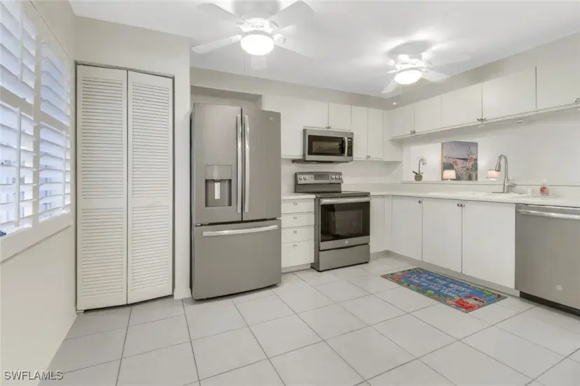 Picture of 3012 Sandpiper Bay Cir D304, Naples FL 34112