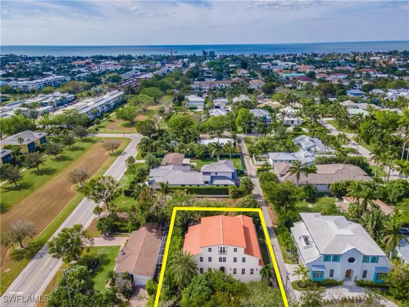 Picture of 1160 8Th St S, Naples FL 34102