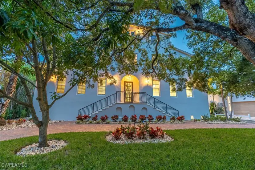 Picture of 1160 8Th St S, Naples FL 34102