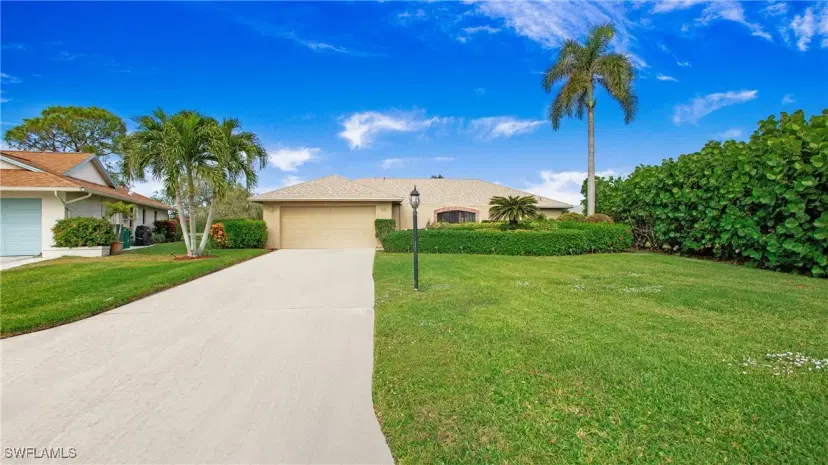 Picture of 108 Payne Ct, Naples FL 34112