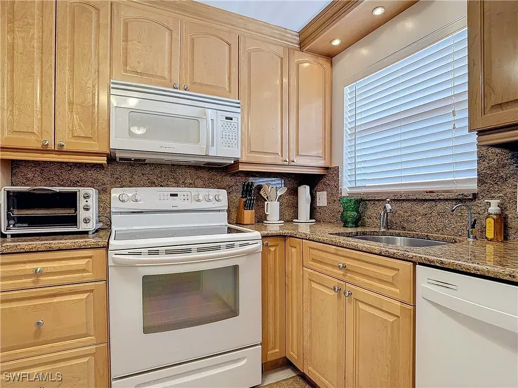 Picture of 170 Turtle Lake CT 211, Naples, FL 34105
