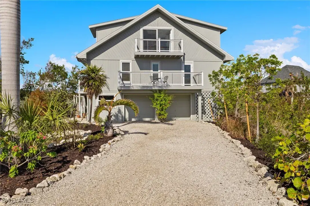 Picture of 4245 Gulf Pines Dr, Sanibel, FL 33957