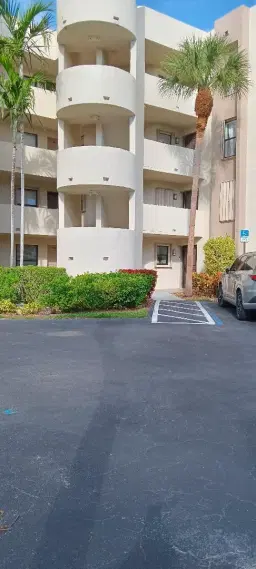 Picture of 5750 Camino Del Sol 406, Boca Raton, FL 33433