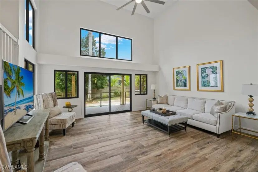 Picture of 1320 Alcazar Ave, Fort Myers FL 33901