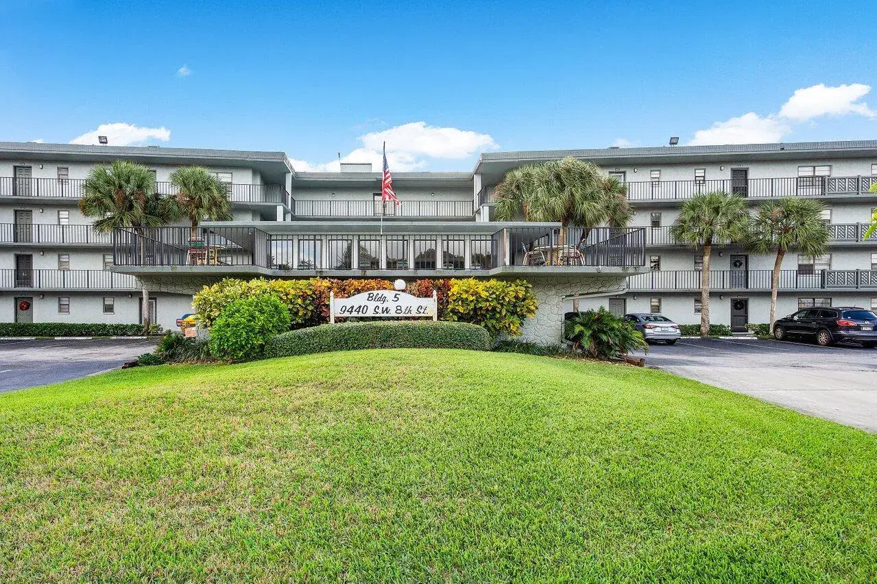 Picture of 9440 SW 8Th Street 314, Boca Raton, FL 33428