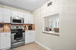 Picture of 9440 SW 8Th Street 314, Boca Raton, FL 33428