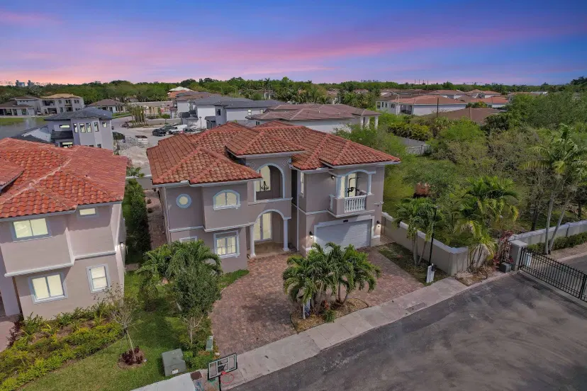 Picture of 3521 Forest View Circle, Dania Beach FL 33312