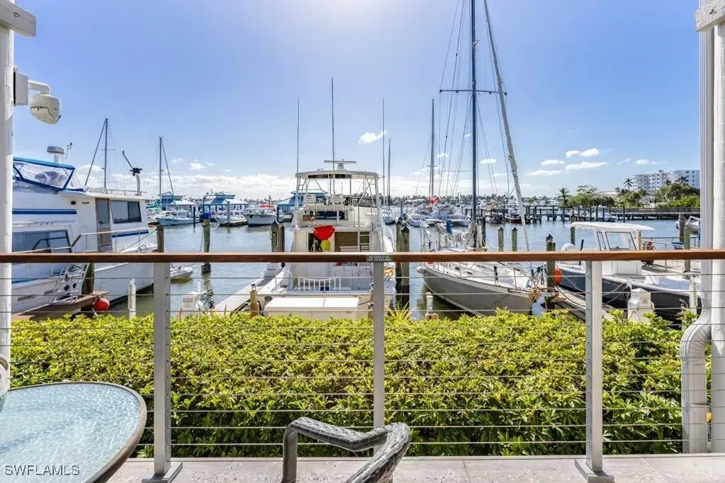 Picture of 900 Broad Ave S 125, Naples, FL 34102