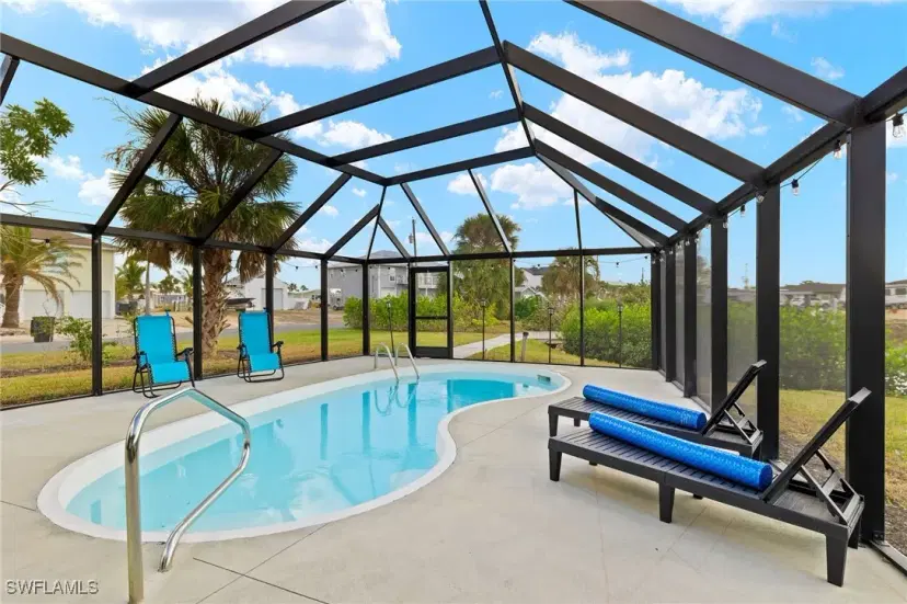 Picture of 11451 Rebecca Cir, Fort Myers Beach FL 33931