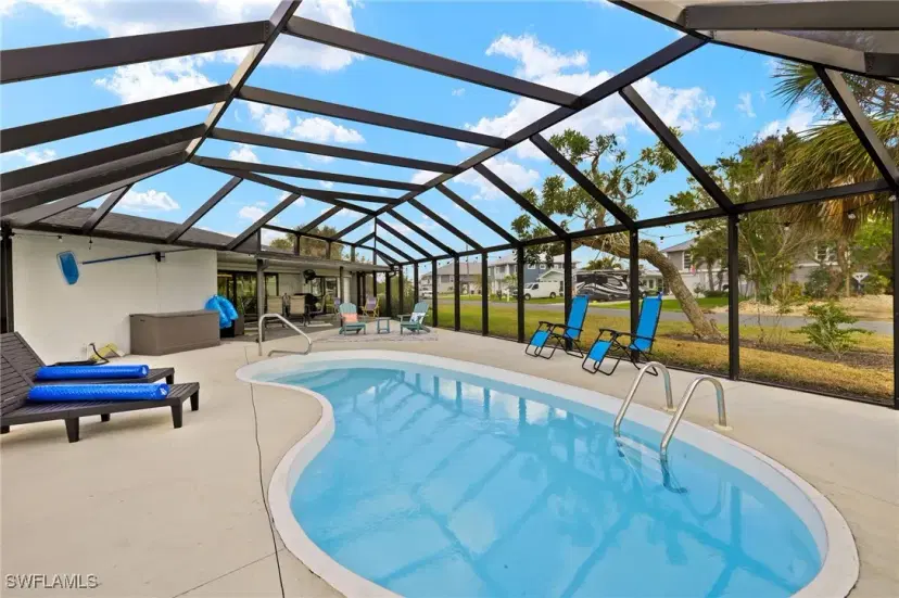 Picture of 11451 Rebecca Cir, Fort Myers Beach FL 33931