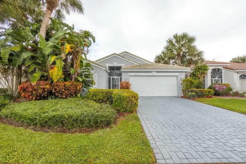 Picture of 10856 Royal Caribbean Circle, Boynton Beach FL 33437