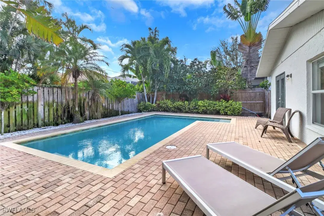 Picture of 758 93Rd Ave N, Naples, FL 34108