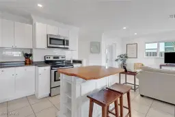 Picture of 758 93Rd Ave N, Naples, FL 34108