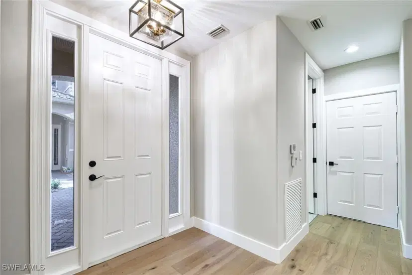 Picture of 825 Regency Reserve Cir 3701, Naples FL 34119