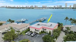Picture of 360 Wilma Circle, Riviera Beach, FL 33404