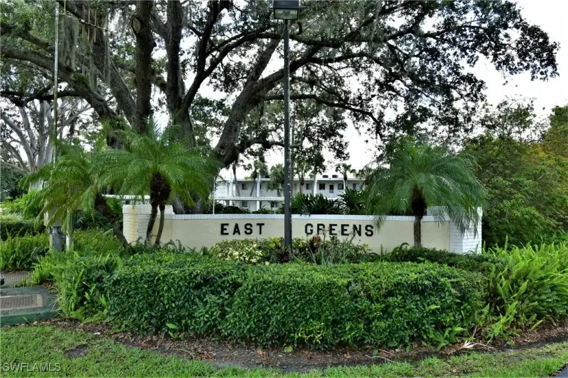 Picture of 2 E Greens Cir, Lehigh Acres FL 33936