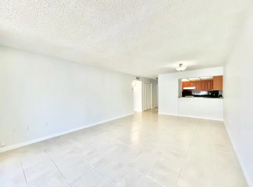 Picture of 6990 NW 186Th St 4-103, Hialeah FL 33015