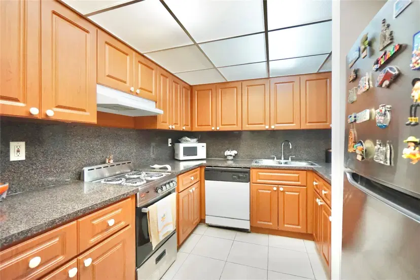 Picture of 6990 NW 186Th St 4-103, Hialeah FL 33015