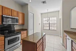 Picture of 1303 Verde Dr 1603, Naples, FL 34105