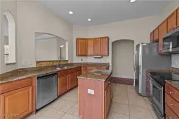 Picture of 1303 Verde Dr 1603, Naples, FL 34105