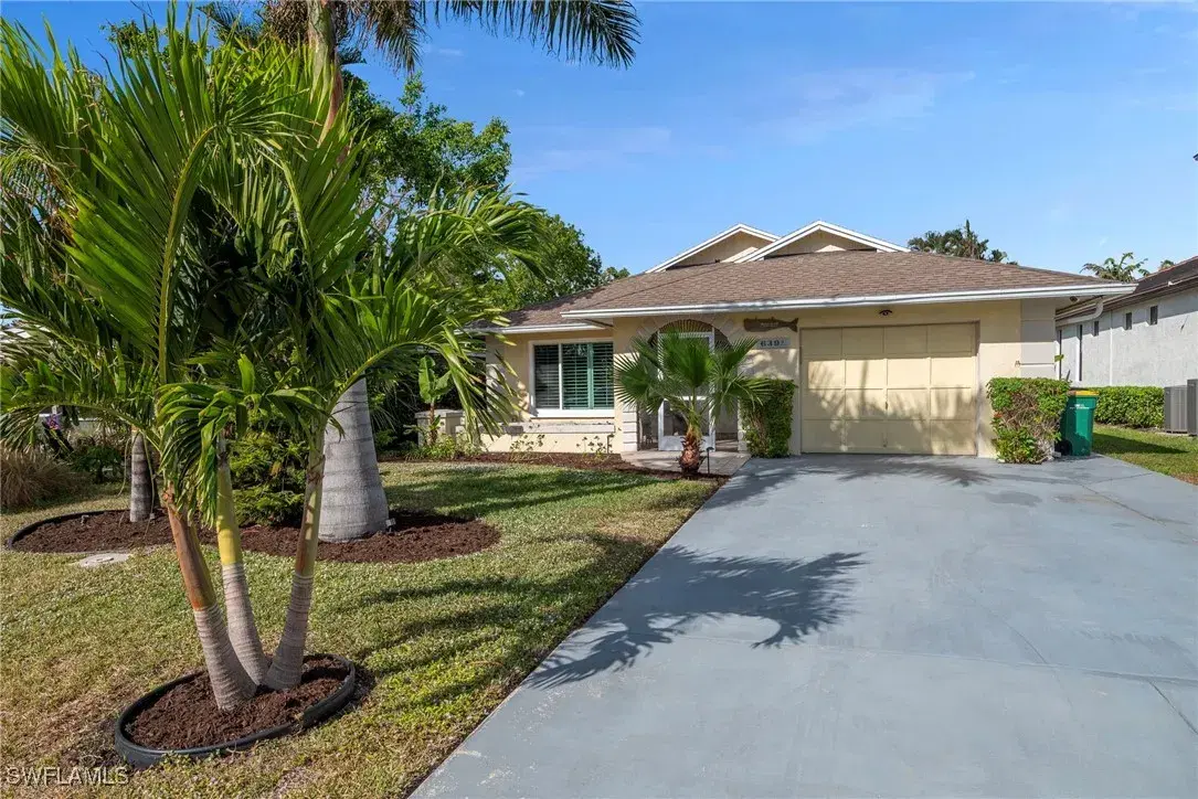 Picture of 639 110Th Ave N, Naples, FL 34108