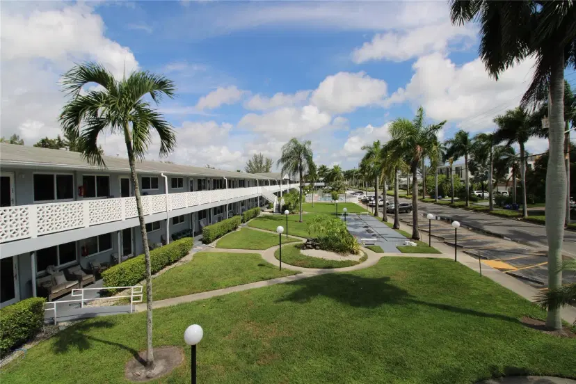 Picture of 600 Layne Blvd 119, Hallandale Beach FL 33009