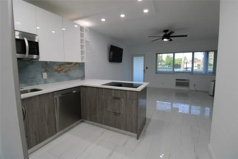 Picture of 600 Layne Blvd 119, Hallandale Beach FL 33009
