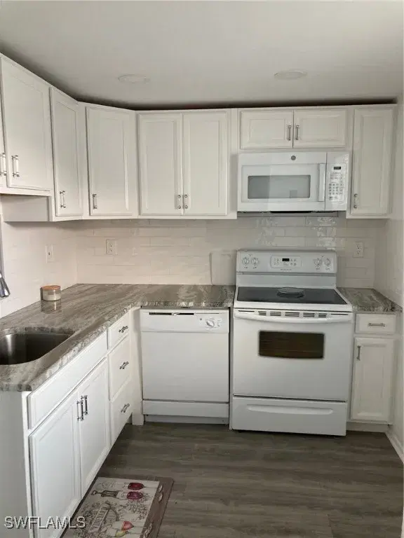 Picture of 6220 Augusta Dr 413, Fort Myers, FL 33907