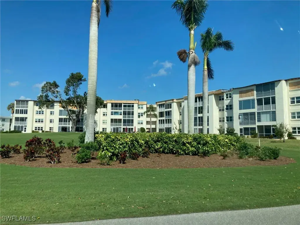 Picture of 6220 Augusta Dr 414, Fort Myers, FL 33907