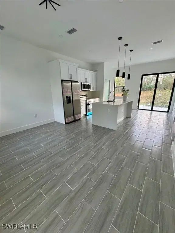 Picture of 105 W 7Th St, Lehigh Acres FL 33972
