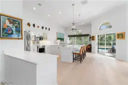 Picture of 803 Ashburton Dr, Naples, FL 34110
