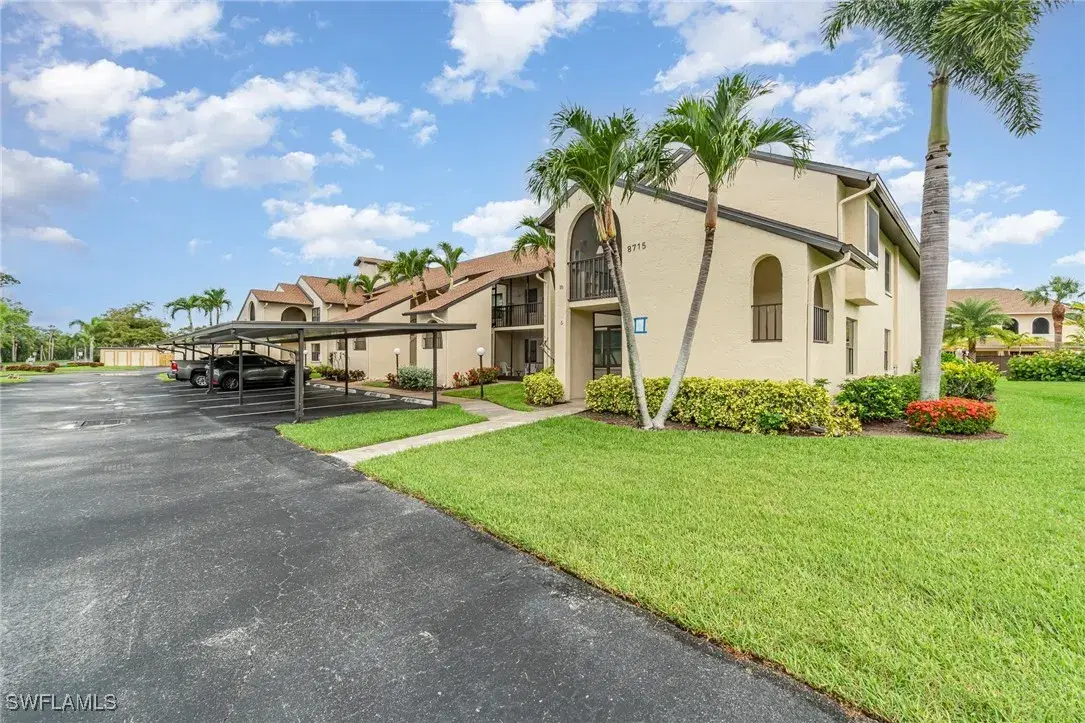 Picture of 8715 Charter Club Cir 3, Fort Myers, FL 33919