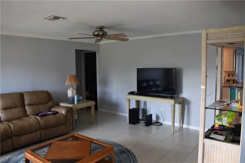 Picture of 2035 SE 25Th Ln, Cape Coral FL 33904