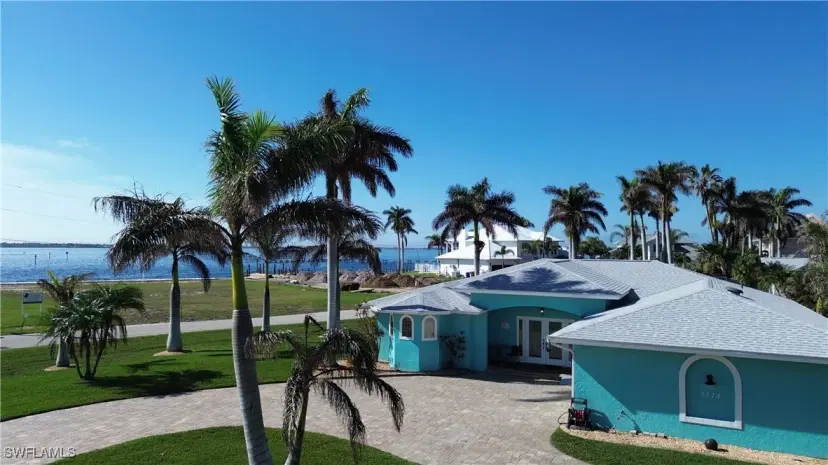 Picture of 5774 Riverside Dr, Cape Coral FL 33904