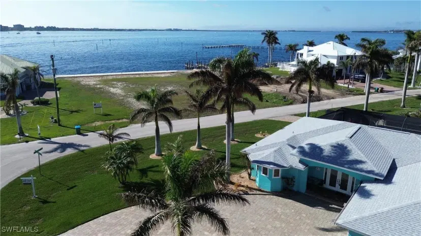 Picture of 5774 Riverside Dr, Cape Coral FL 33904