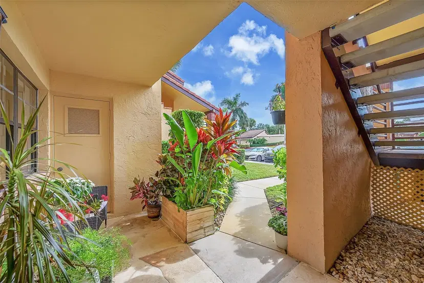 Picture of 6452 Aspen Glen Cir 102, Boynton Beach FL 33437
