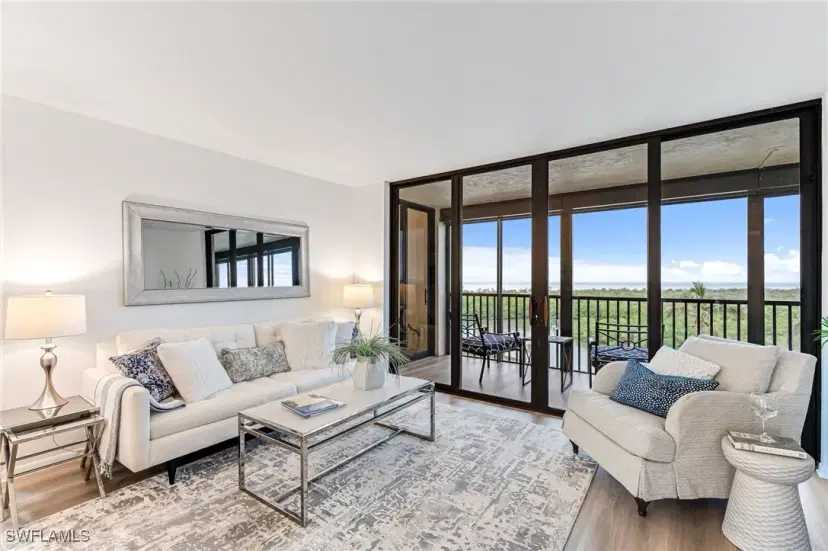 Picture of 17 Bluebill Ave 604, Naples FL 34108