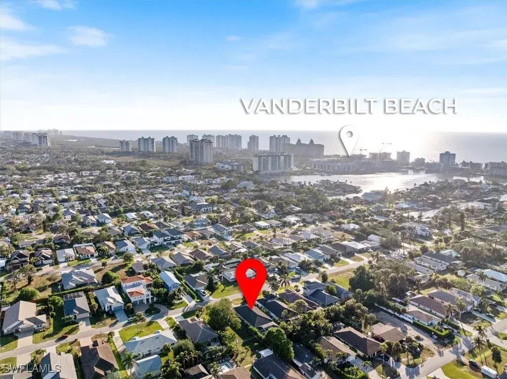 Picture of 557 96Th Ave N, Naples, FL 34108