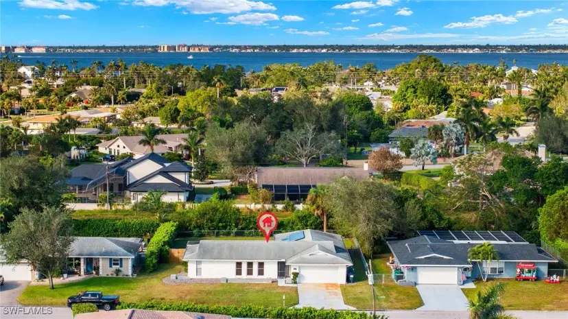 Picture of 5244 Kenilworth Dr, Fort Myers FL 33919