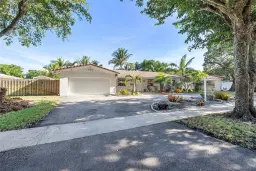 Picture of 860 SW 69Th Ter, Plantation, FL 33317