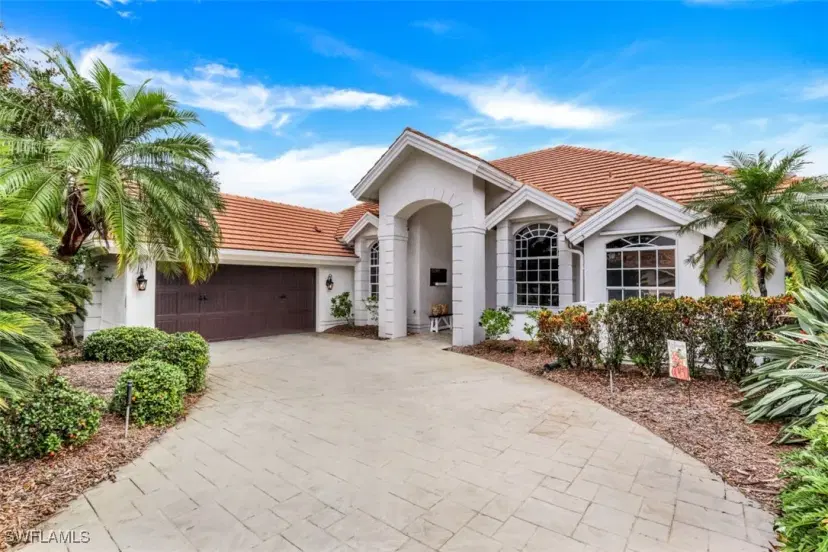 Picture of 11301 Bent Pine Dr, Fort Myers FL 33913