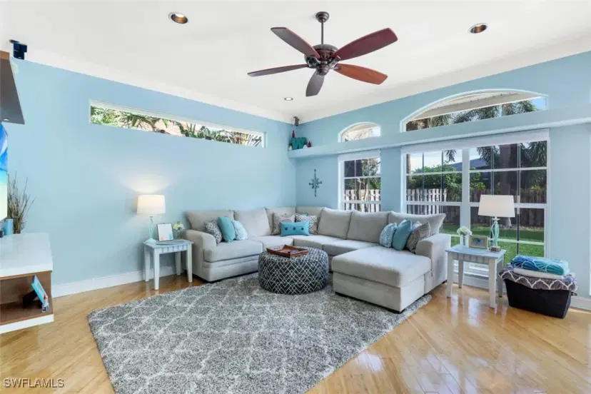 Picture of 11301 Bent Pine Dr, Fort Myers FL 33913