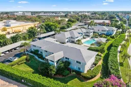 Picture of 737 Neapolitan Way 737, Naples, FL 34103