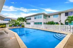 Picture of 737 Neapolitan Way 737, Naples, FL 34103