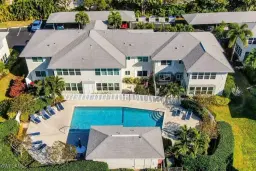 Picture of 737 Neapolitan Way 737, Naples, FL 34103