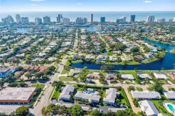 Picture of 737 Neapolitan Way 737, Naples, FL 34103