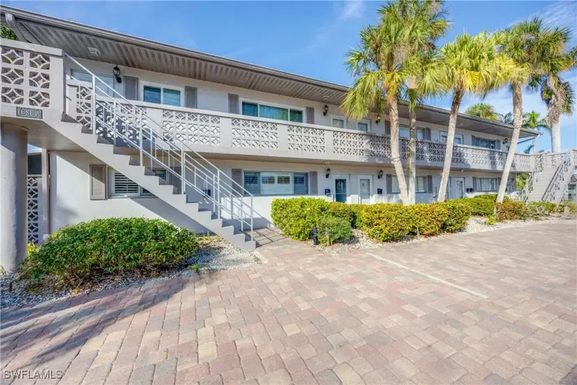 Picture of 1686 Blue Point Ave A1, Naples FL 34102