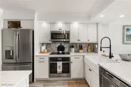 Picture of 601 Seaview Ct C207, Marco Island, FL 34145